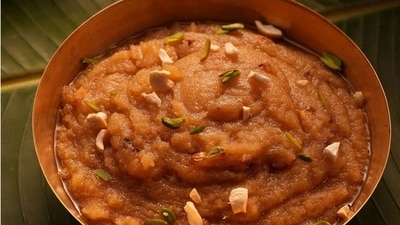 Sanjeev Kapoor's pineapple sheera recipe takes approximately an hour to prepare. (sanjeevkapoor.com) Sanjeev Kapoor's pineapple sheera recipe takes approximately an hour to prepare. (sanjeevkapoor.com)