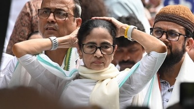 নন্দীগ্রামে দাঁড়ানোর চ্যালেঞ্জ নিলেন না মমতা বন্দ্যোপাধ্যায়। নন্দীগ্রামে দাঁড়ানোর চ্যালেঞ্জ নিলেন না মমতা বন্দ্যোপাধ্যায়।