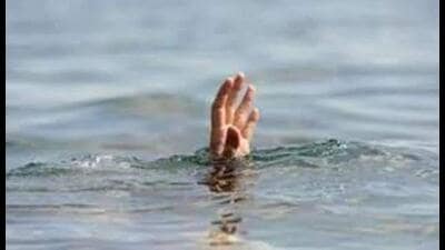 The deceased’s father, Nathu, said waterlogging had been a regular problem in the area. “People raise their voice, but the authorities have found no permanent solution. I was away when the mishap took place,” he said. (HT File)