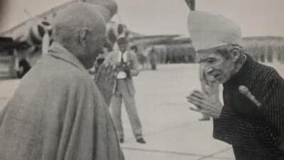 On September 17, 1948, the Nizam (right) surrendered to the Indian government (HT Archives)