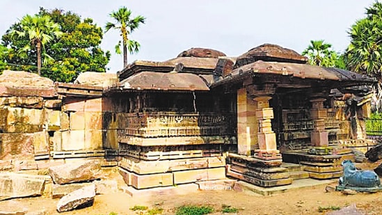 The Gollala Gudi temple is situated in the southwest of the Kakatiya Rudreshwara (Ramappa) Temple, the UNESCO World Heritage Site.