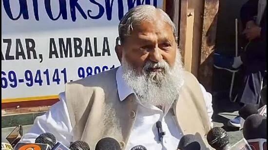The minister directed public health department executive engineer Harbhajan Singh to constitute three to four teams so that work could be carried out simultaneously at different locations. (HT File)
