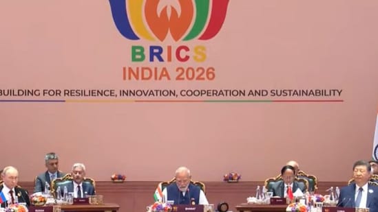 PM Modi with Putin (L) and Xi Jinping (R) at BRICS Summit in Delhi on Sunday