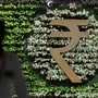 অক্টোবর এবং ডিসেম্বরে আরবিআইকে রেপো রেট বাড়ানোর পক্ষে সুপারিশ করা হল। (ছবিটি প্রতীকী, সৌজন্যে রয়টার্স)