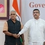 সাংবাদিকদের মুখোমুখি হয়ে দিলীপ ঘোষ জানান, তিনি নিজেও কোনও রাজনৈতিক নেতার পুজোতে যাচ্ছেন না।(PTI)