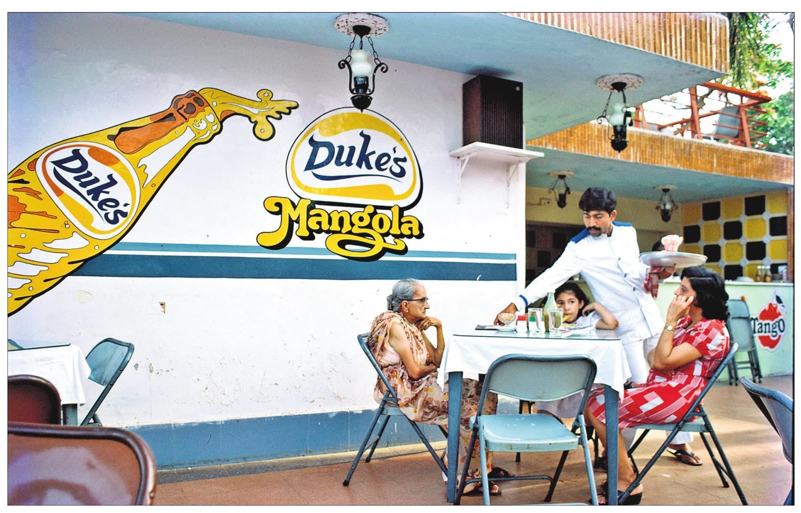 Cafe Naaz in Malabar Hill, Bombay, circa 1984.pictures