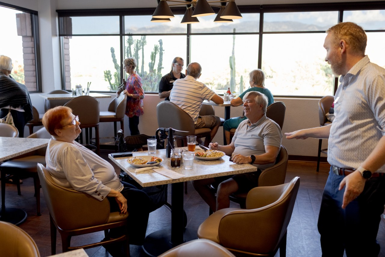 The Vittitoes enjoy a meal at a restaurant in their retirement community in Oro Valley, Ariz. The Vittitoes enjoy a meal at a restaurant in their retirement community in Oro Valley, Ariz.