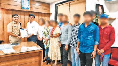 Police file FIR against Aundh-based IT firm Creative Web Solutions and six others for allegedly collecting money from employees on the promise of jobs and salaries. (HT) Police file FIR against Aundh-based IT firm Creative Web Solutions and six others for allegedly collecting money from employees on the promise of jobs and salaries. (HT)