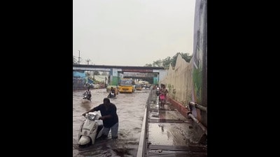 Several areas in Vijayawada recorded waterlogging. (HT) Several areas in Vijayawada recorded waterlogging. (HT)