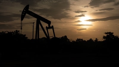 An abandoned oil well is pictured in Maracaibo, Zulia state, Venezuela on September 7, 2026. Venezuela and US signed an agreement granting US access to more than 65 billion barrels -- almost 20 percent -- of oil in Venezuela, which holds the largest proven reserves in the world. (Photo by John Chac�n / AFP) (AFP)