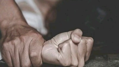 ప్రతీకాత్మక చిత్రం ప్రతీకాత్మక చిత్రం