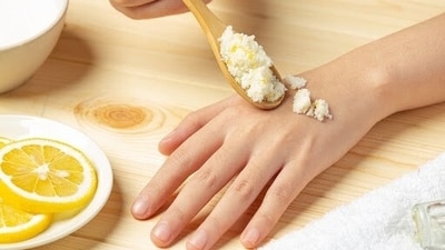 How to Actually De-Tan at Home How to Actually De-Tan at Home