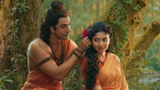 వినాయక చవితి స్పెషల్.. రామాయణం ఫస్ట్ లుక్.. ఏకాంతంలో రామ్-సీతలా రణ్బీర్, సాయి పల్లవి విజువల్ వండర్! (x/WorldOfRamayana)