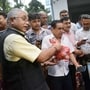 Kolkata, Aug 31 (ANI): West Bengal Panchayat Minister Dilip Ghosh officially launches the outbound onion trucks under the supervision of NAFED at Khadya Bhavan, in Kolkata on Monday. (ANI Photo)