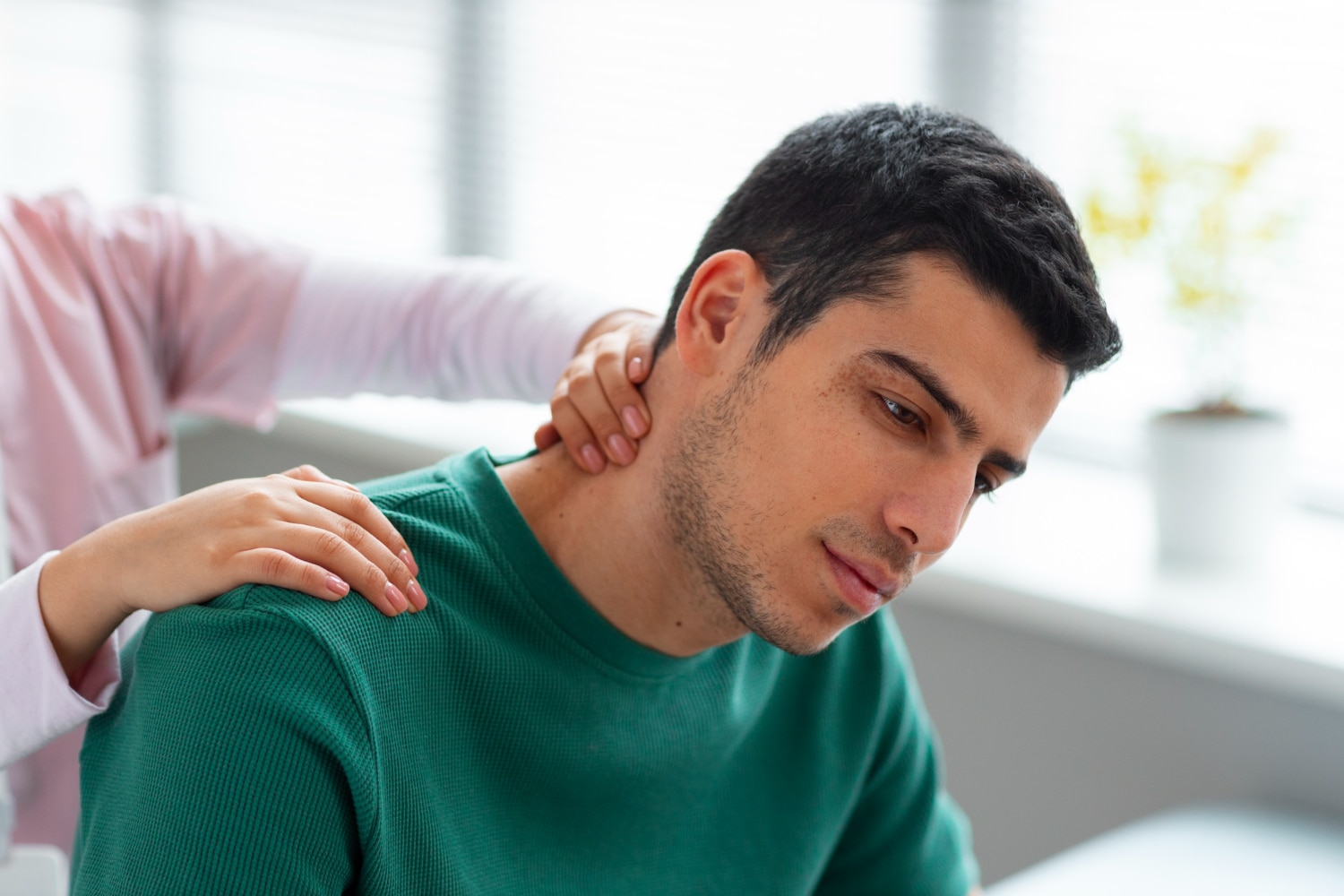 Don't try to self-treat with massage if the pain persists. (Picture credit: Freepik) Don't try to self-treat with massage if the pain persists. (Picture credit: Freepik)