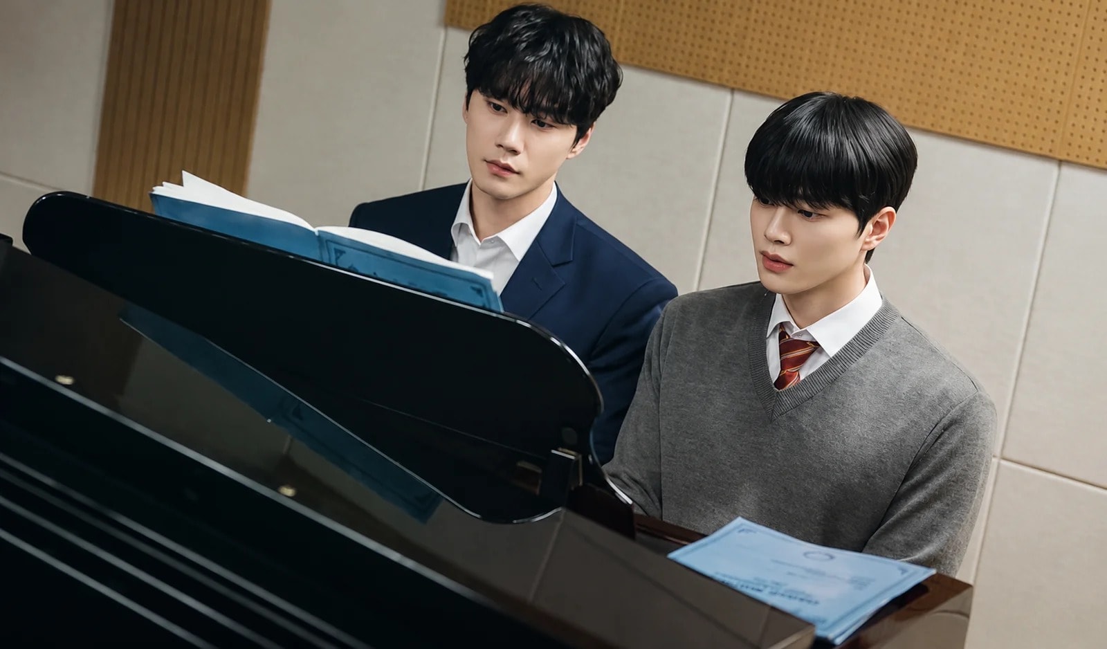 Four Hands, Two Sonatas web series review