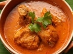 Chef Sanjeev Kapoor's chicken xacuti recipe takes approximately 50 minutes to prepare. (sanjeevkapoor.com)