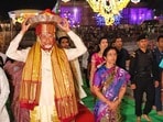 శ్రీవారికి పట్టువస్త్రాలు సమర్పించిన చంద్రబాబు