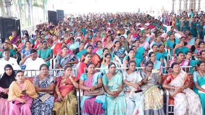 ఇంటింటికీ ఇందిరమ్మ కుట్టు మిషన్ పథకం ఇంటింటికీ ఇందిరమ్మ కుట్టు మిషన్ పథకం