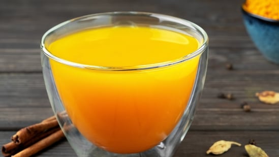 HT Health Talk: Foods like turmeric offer benefits, but it's important to consider individual tolerance and dietary variety. (Freepik)