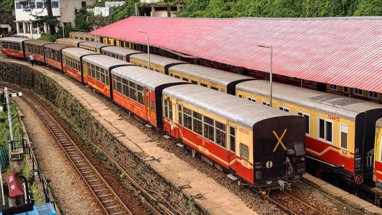 ‘Get on a train’: Envoy shares Australian PM's advise on how to experience India