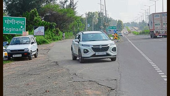 An accident-prone area near Chandimandir light point. (Sant Arora/HT)