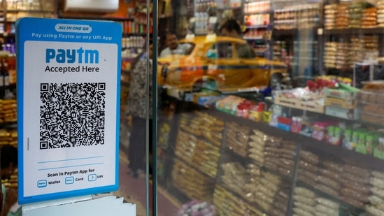 The 0.4% MDR will apply to Person-to-Merchant (P2M) UPI payments exceeding  <span class='webrupee'>₹</span>2,000. 