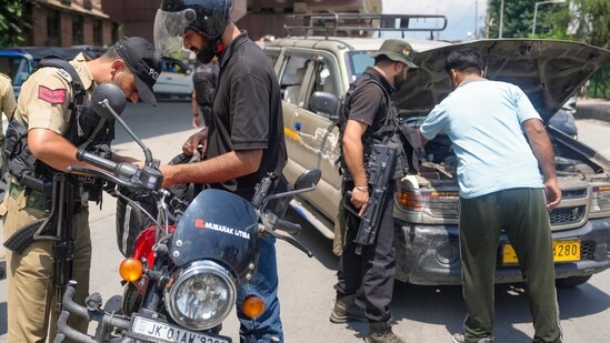 According to an analysis of road accident data from January 1 to July 31 by Traffic Police Rural Jammu, a total of 699 accidents were reported in the four districts, resulting in 88 fatalities and injuries to 1,001 persons.