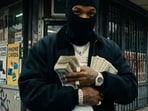 Tory Lanez remains behind bars while his new “Not On ’Tor’ Tour” takes his music to US cities through listening events.(X/@torylanez)