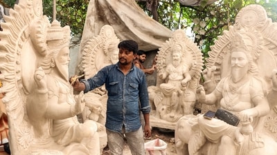 Gram it: Alongside creating Ganpati idols, artisans across the Capital have also been crafting Lord Vishwakarma idols for Vishwakarma Puja that will be observed today. In Hindu mythology, Vishwakarma is revered as the divine architect and craftsman, credited with creating celestial structures and weapons. (Photo: ANI)