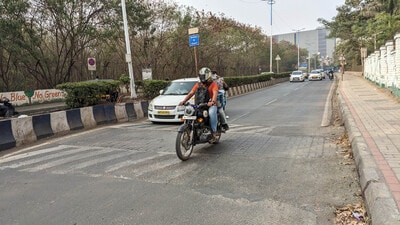 Pune, India - Jan. 7, 2023: Speed Breaker to be removed ahead of G20 summit at Airport road, Viman Nagar in Pune, India, on Saturday, January 7, 2023. (Photo by Shankar Narayan/HT PHOTO) Pune, India - Jan. 7, 2023: Speed Breaker to be removed ahead of G20 summit at Airport road, Viman Nagar in Pune, India, on Saturday, January 7, 2023. (Photo by Shankar Narayan/HT PHOTO)