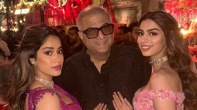 Actors Janhvi Kapoor and Khushi Kapoor with film producer Boney Kapoor.