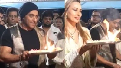 সোহেল খানের বাড়ির গণেশ পুজোয় সলমন। সোহেল খানের বাড়ির গণেশ পুজোয় সলমন।