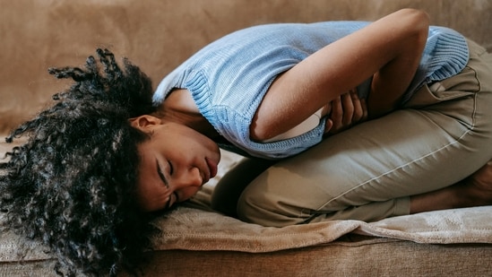 Gynaecological cancer warning signs women often mistake for “normal” period or menopause symptoms (Pexel)