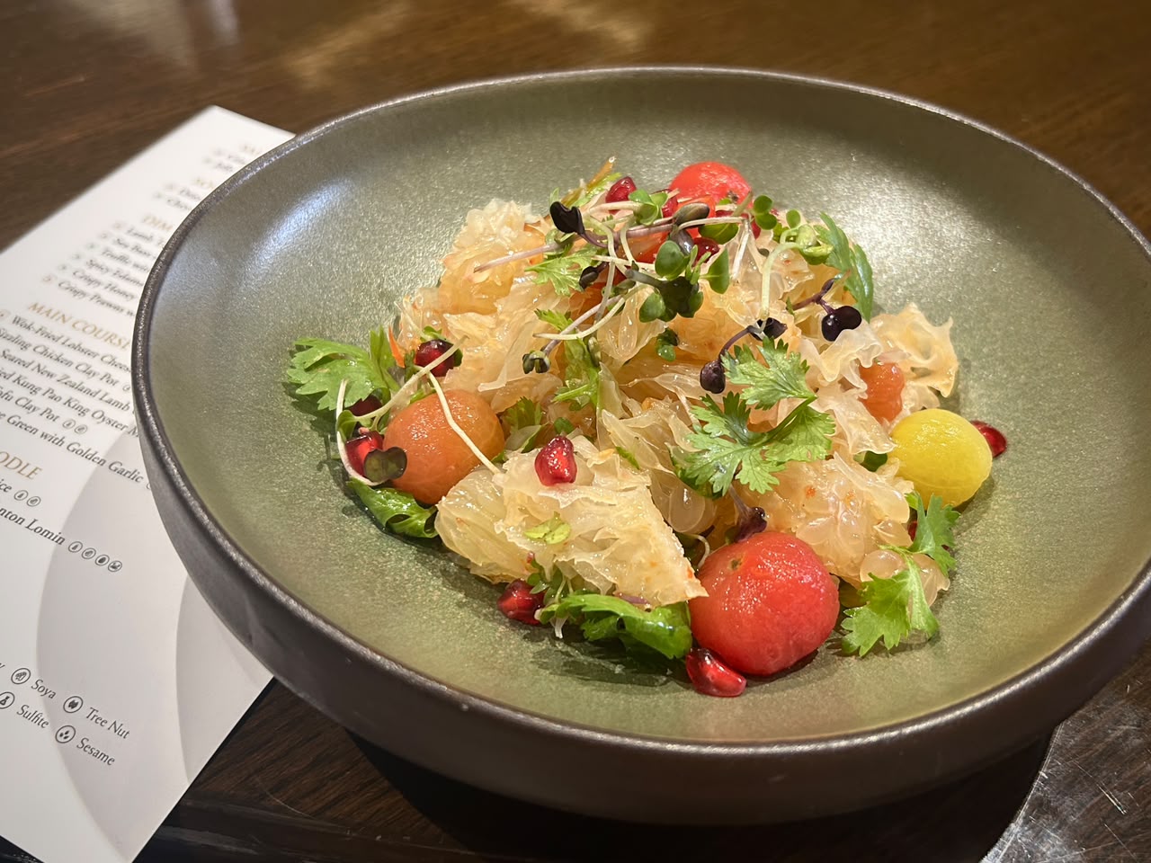 The refreshing jelly mushroom salad with pomelo and goji berry. (Author: Krishna Priya Pallavi) The refreshing jelly mushroom salad with pomelo and goji berry. (Author: Krishna Priya Pallavi)