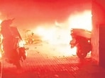 14 bikes gutted in Bhiwandi building parking area; no injuries.