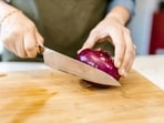 Learn from a specialist if it is safe to eat onions with moulds. 