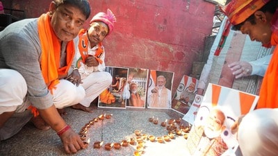 Patna, Bihar, India -Sep.16, 2026: BJP workers lighting earthen lamps to celebrating birthday of Prime Minister Narendra Modi at Kali Ghat in Patna, Bihar, India, Wednesday,Sep,16, 2026.(Photo by Santosh Kumar/ Hindustan Times)