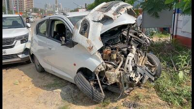 He was driving a white Chevrolet Beat, which was left mangled after the crash, police said. (PARVEEN KUMAR/HINDUSTAN TIMES) He was driving a white Chevrolet Beat, which was left mangled after the crash, police said. (PARVEEN KUMAR/HINDUSTAN TIMES)