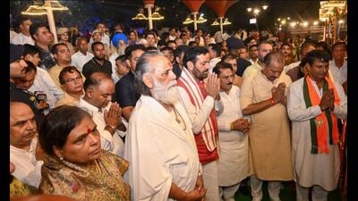 In Kurukshetra, the CM participated in various programmes on the banks of holy Brahma Sarovar including a blood donation camp, deep daan and aarti (HT Photo)