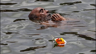 The Kumbh Mela in Nashik and Trimbakeshwar is organised once in 12 years. The flag hoisting ceremony to mark the beginning of the religious event would take place at Ramkund in Nashik city and at Trimbakeshwar on October 31. (REPRESENTATIVE PHOTO)