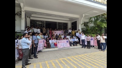The MSMTA has demanded that the revised staffing structure be withdrawn immediately. It has also sought a fresh assessment based on the actual teaching, patient-care and administrative workload of individual institutions. (HT PHOTO) The MSMTA has demanded that the revised staffing structure be withdrawn immediately. It has also sought a fresh assessment based on the actual teaching, patient-care and administrative workload of individual institutions. (HT PHOTO)
