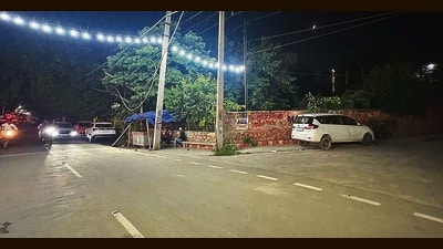 The spot where the vending zone was to come up near Chand Cinema in Ludhiana on Thursday. (HT) The spot where the vending zone was to come up near Chand Cinema in Ludhiana on Thursday. (HT)
