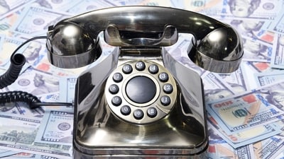 US Fed rate hike raises borrowing costs as cell phone and utility bills also increase. (Pexel)