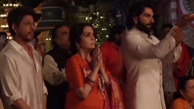 Shah Rukh Khan, Ranveer Singh and Nita Ambani offering prayers to Lord Ganesha.