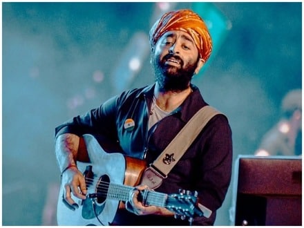 রামায়ণ সিনেমায় 'জয় জয় রাম' গানটি গেয়েছেন অরিজিৎ সিং। 