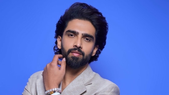 Amaal Mallik has warned trolls targetting his family.