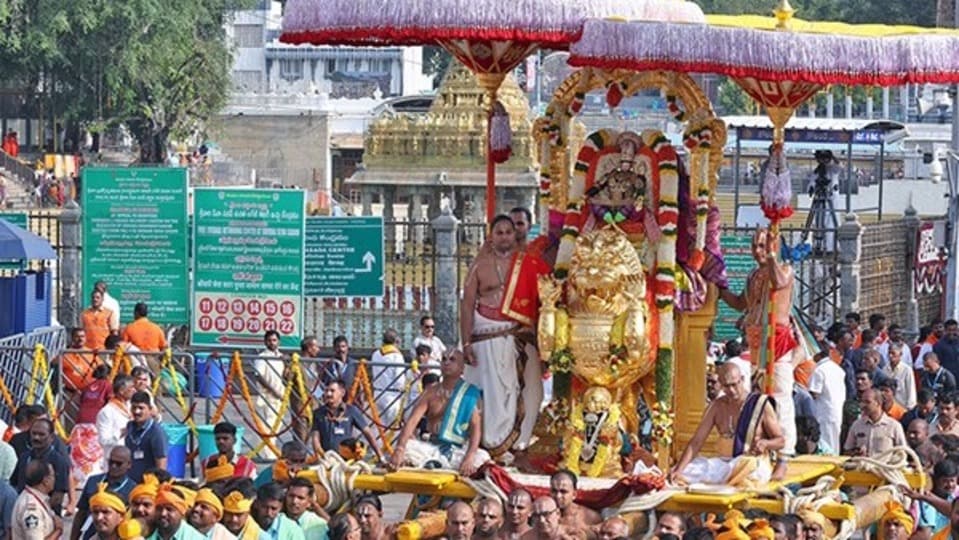 <p>దుష్టశిక్షణ, శిష్టరక్షణకు ప్రతీకగా శ్రీ మలయప్పస్వామివారు సింహ వాహనాన్ని అధిరోహిస్తారు. సింహం పరాక్రమం, ధైర్యం, తేజస్సు, ఆధిపత్యం, మహాశక్తికి ప్రతీకగా భావిస్తారు.</p>