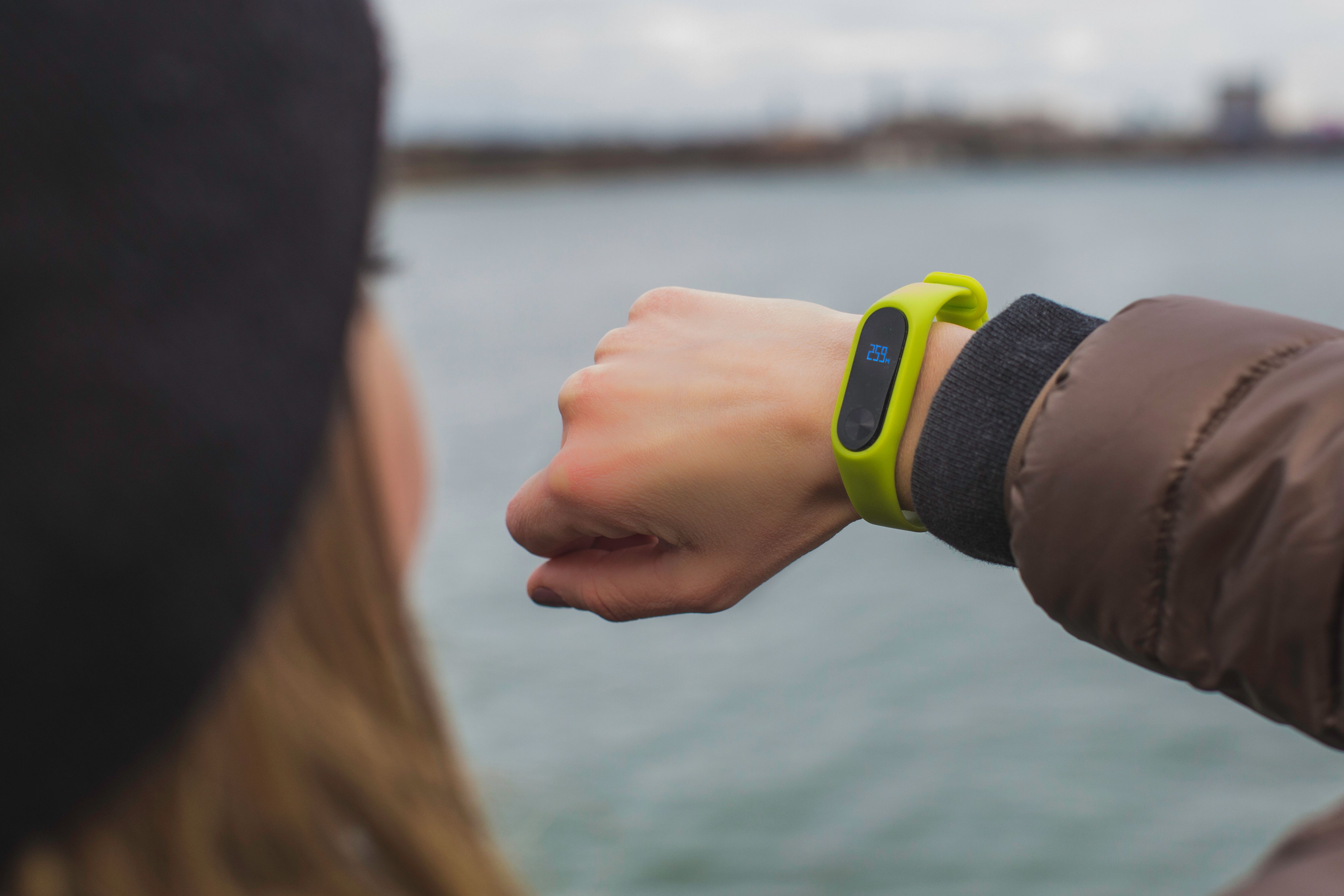 If the user wants to improve their health indicators while, say, running, it would be a good idea to choose a model with heart rate sensors. (Pexel) If the user wants to improve their health indicators while, say, running, it would be a good idea to choose a model with heart rate sensors. (Pexel)