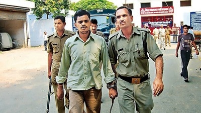 Ghaziabad - 05 May 2010 - Nithai-case convict Surinder Koli being taken to Ghaziabad Court, from Dasna District Jail, for his judgement on punishment in Aarti murder case on Wednesday. The CBI court deferred the judgement till May 12 following lawyer's strike and weekend holidays. HTphoto by Sakib Ali. Ghaziabad - 05 May 2010 - Nithai-case convict Surinder Koli being taken to Ghaziabad Court, from Dasna District Jail, for his judgement on punishment in Aarti murder case on Wednesday. The CBI court deferred the judgement till May 12 following lawyer's strike and weekend holidays. HTphoto by Sakib Ali.